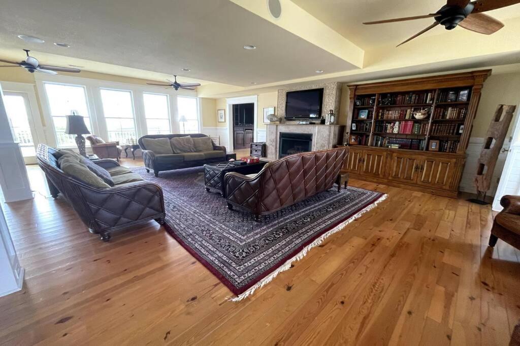 Oceanfront Grandeur In 4X4 Outerbanks - Mark Twain Corolla Exterior foto